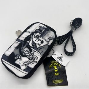 Disney Parks GOOFY 90th Anniversary Crossbody Bag (NWT)